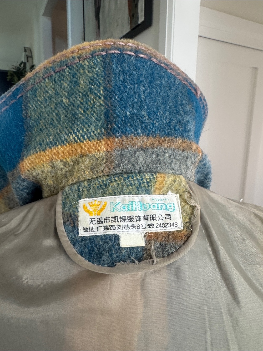 Vintage Wool Plaid Coat Oversized Blue Yellow Statement Jacket M - Picture 8 of 8